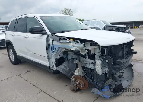 2023 Jeep Grand Cherokee Laredo 4X4 из США, поврежденный, VIN 1C4RJHAG3PC510317